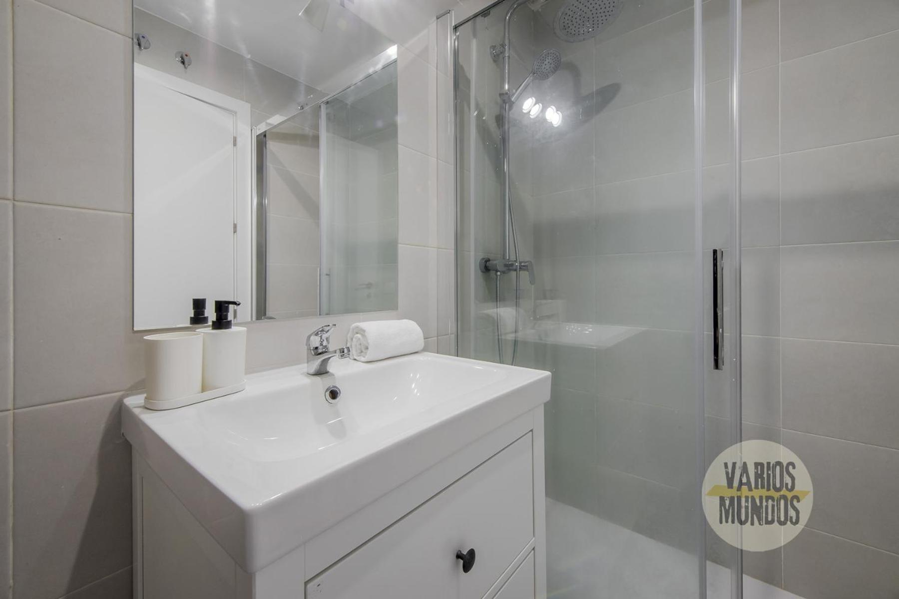 Cool Apt Para 9Pax En Plena Plaza De Chueca Мадрид Экстерьер фото